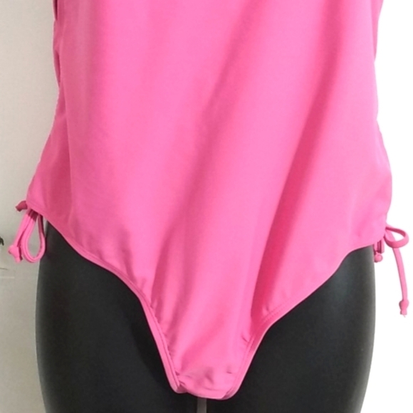 ISLAND LOVE RUCHED CUT-OUT SWIMSUIT NWT JR LARGE - Picture 4 of 9